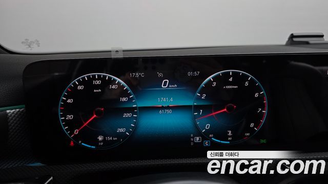 Mercedes-Benz A-Class 2021 — photo 8