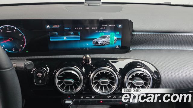 Mercedes-Benz A-Class 2021 — photo 15