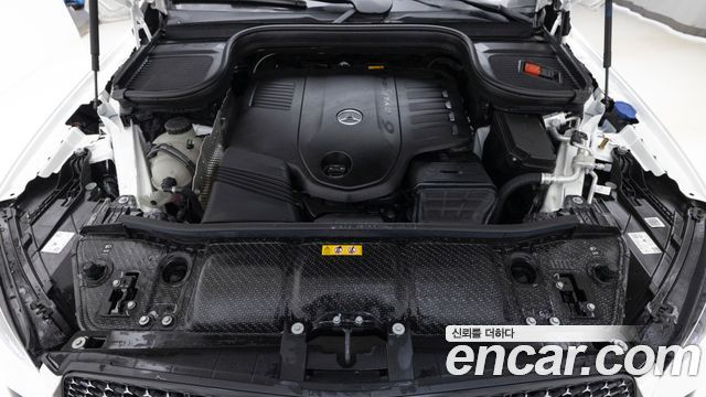 Mercedes-Benz GLE-Class 2025 — photo 6