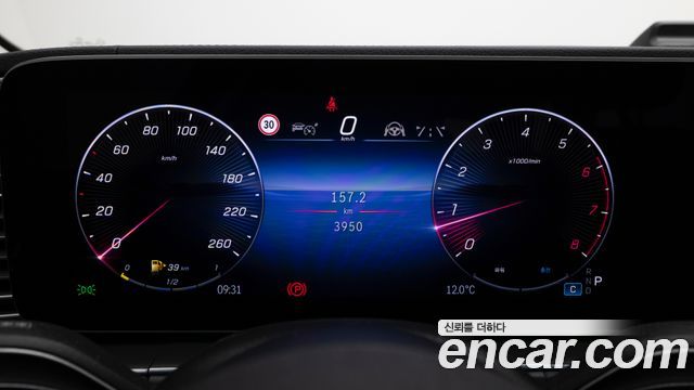 Mercedes-Benz GLE-Class 2025 — photo 8