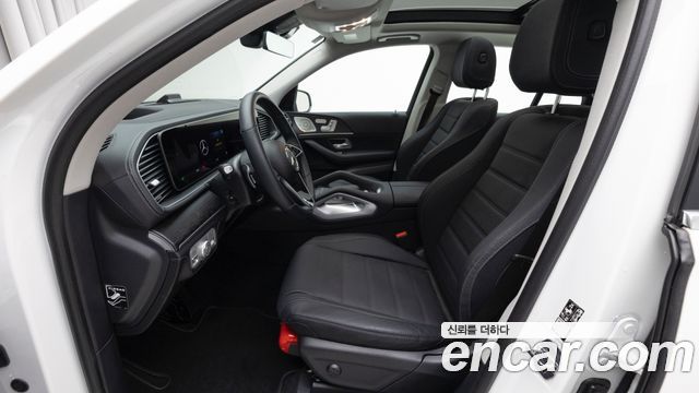 Mercedes-Benz GLE-Class 2025 — photo 14