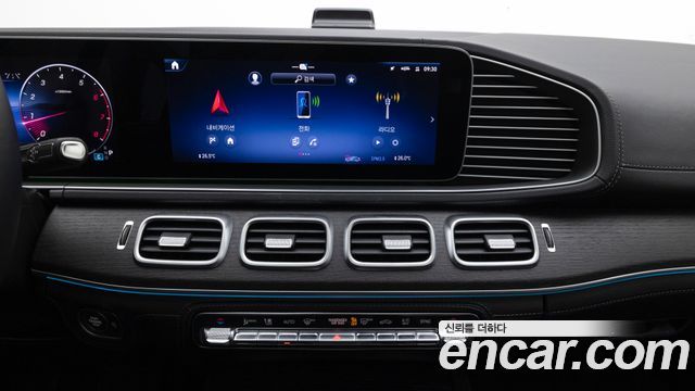 Mercedes-Benz GLE-Class 2025 — photo 16