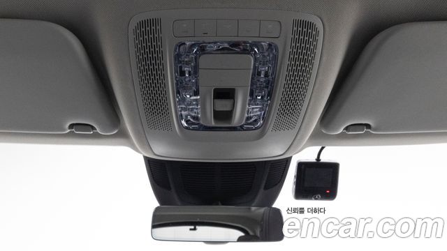 Mercedes-Benz GLE-Class 2025 — photo 17