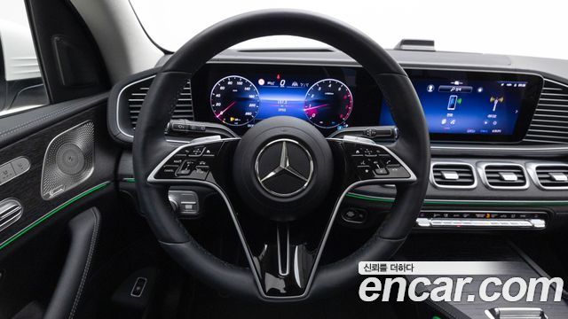 Mercedes-Benz GLE-Class 2025 — photo 20
