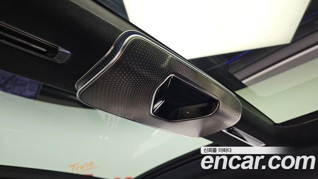 Mercedes-Benz S-Class 2023 — photo 23