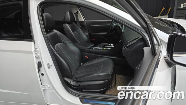 Hyundai Sonata 2020 — photo 12