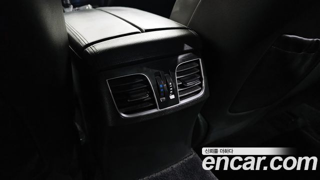 Hyundai Genesis 2015 — photo 17
