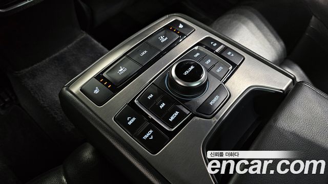 Hyundai Genesis 2015 — photo 18