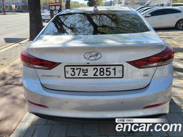 Hyundai AVANTE 2018 — photo 4