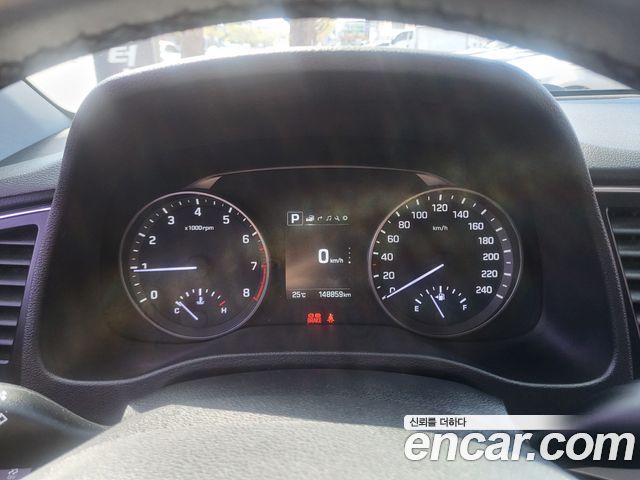 Hyundai AVANTE 2018 — photo 8