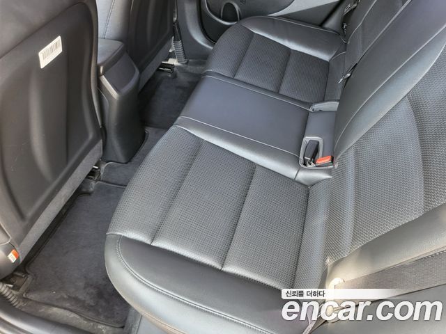 Hyundai AVANTE 2018 — photo 10