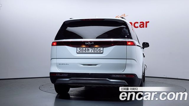 Kia Canival 2022 — photo 4
