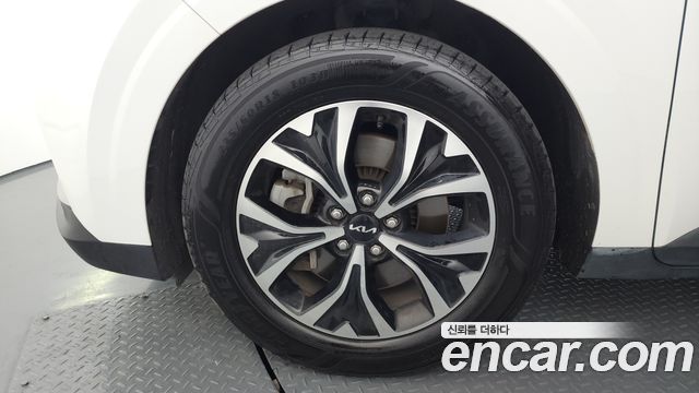 Kia Canival 2022 — photo 5