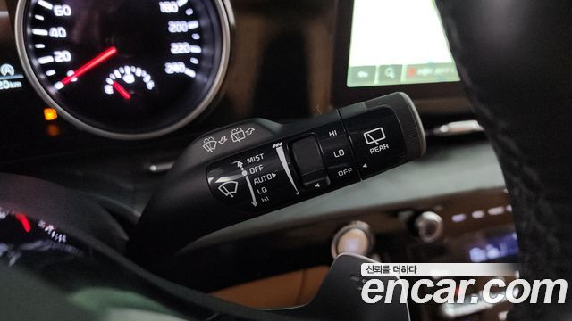Kia Canival 2022 — photo 29