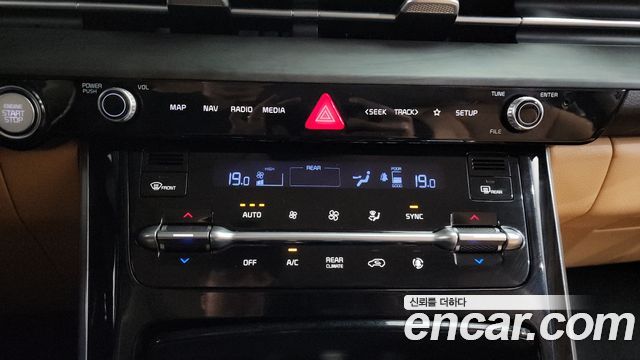 Kia Canival 2022 — photo 31