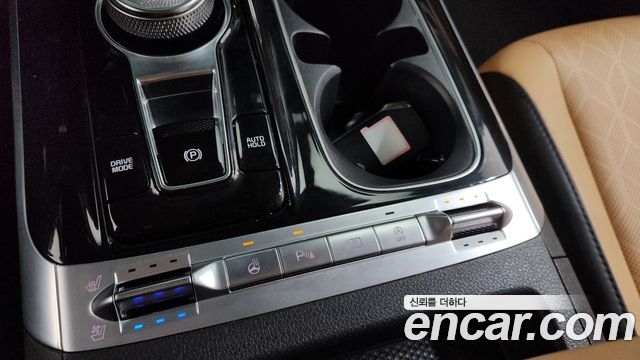 Kia Canival 2022 — photo 32