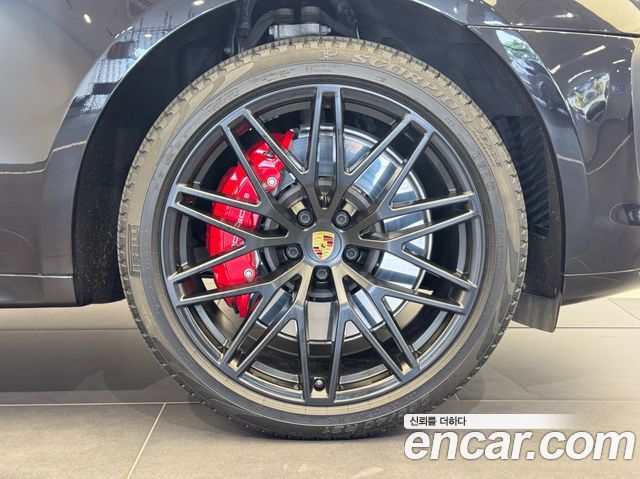 Porsche Macan 2022 — photo 6