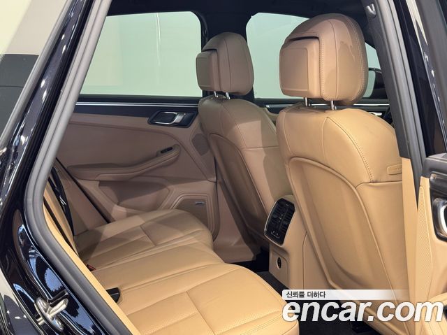 Porsche Macan 2022 — photo 10