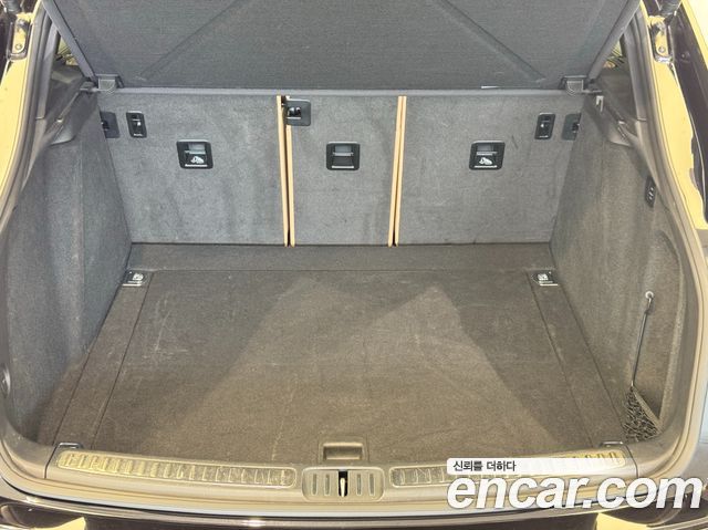 Porsche Macan 2022 — photo 20