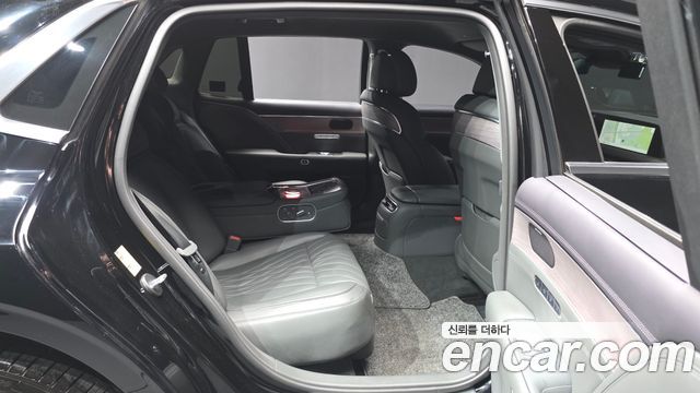 Genesis G90 2023 — photo 18