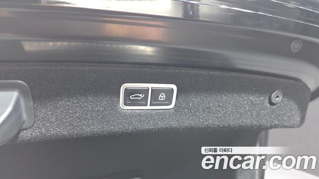 Genesis G90 2023 — photo 37