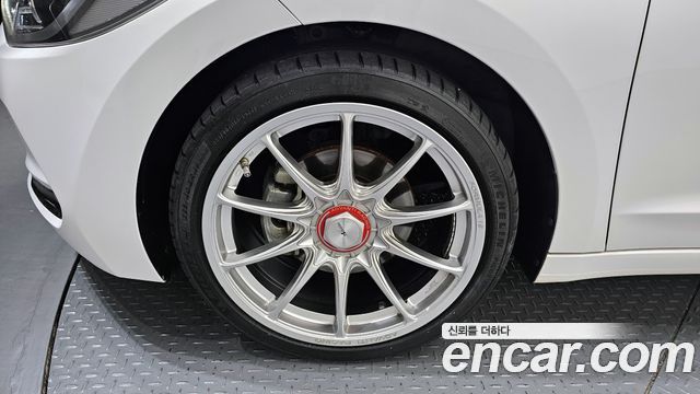 Hyundai AVANTE 2017 — photo 5