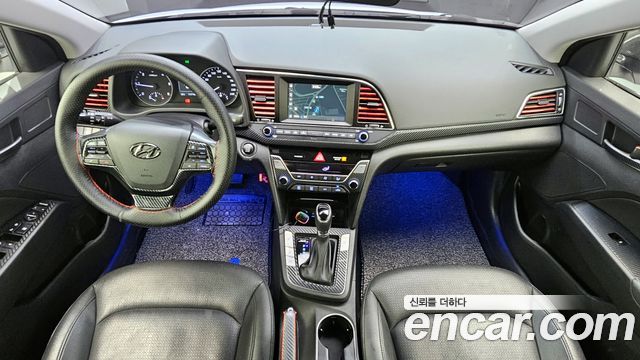 Hyundai AVANTE 2017 — photo 7