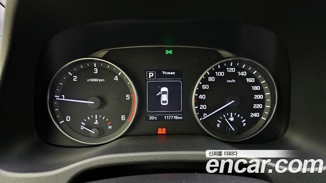 Hyundai AVANTE 2017 — photo 8