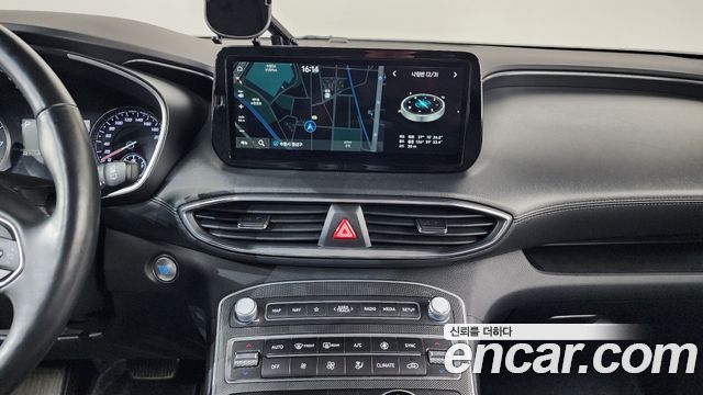 Hyundai Santafe 2022 — photo 18