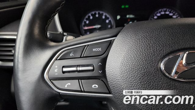 Hyundai Santafe 2022 — photo 22