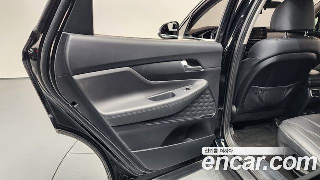 Hyundai Santafe 2022 — photo 15