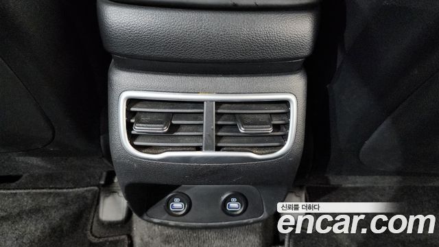 Hyundai Santafe 2022 — photo 31