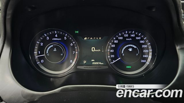 Hyundai Grandeur 2016 — photo 8