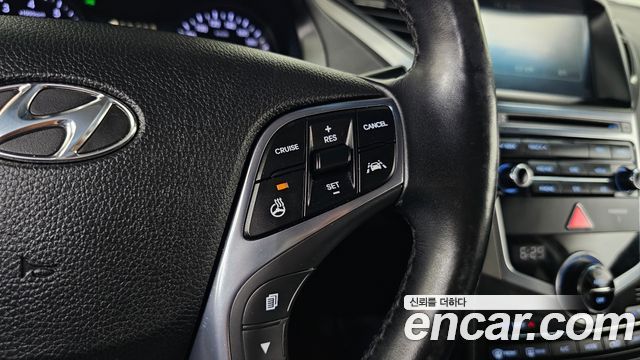 Hyundai Grandeur 2016 — photo 16