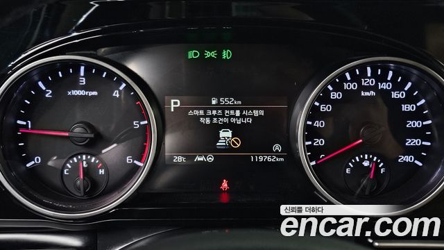 Kia Canival 2021 — photo 8