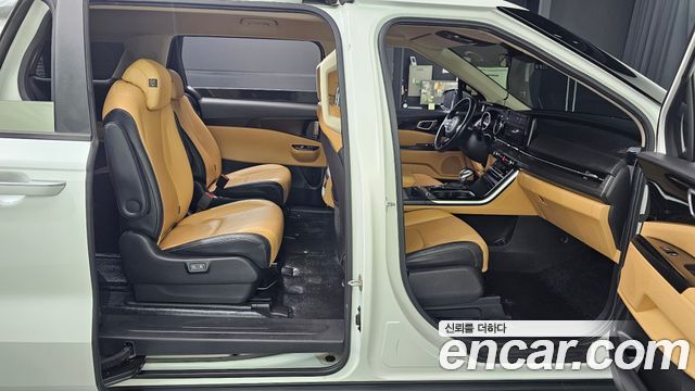 Kia Canival 2021 — photo 12