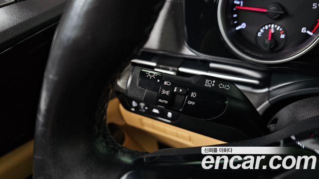 Kia Canival 2021 — photo 13