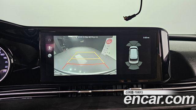Kia Canival 2021 — photo 16