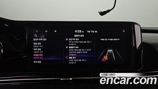Kia Canival 2021 — photo 17