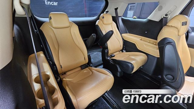 Kia Canival 2021 — photo 19