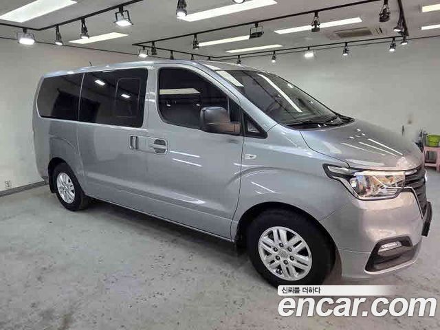 Hyundai Starex 2019 — photo 2