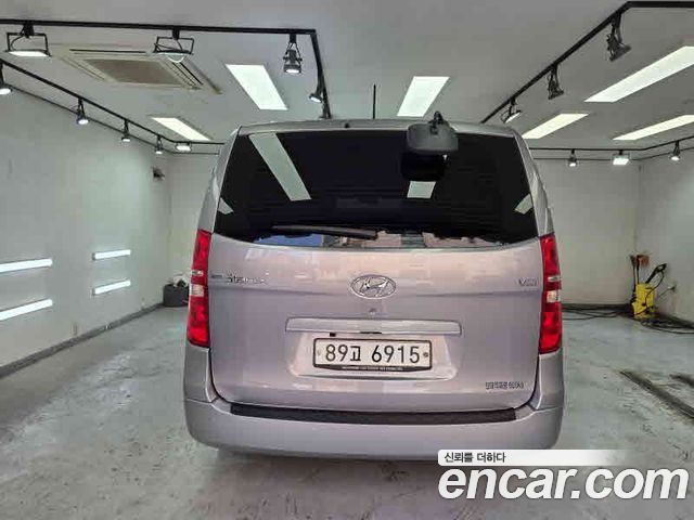 Hyundai Starex 2019 — photo 9