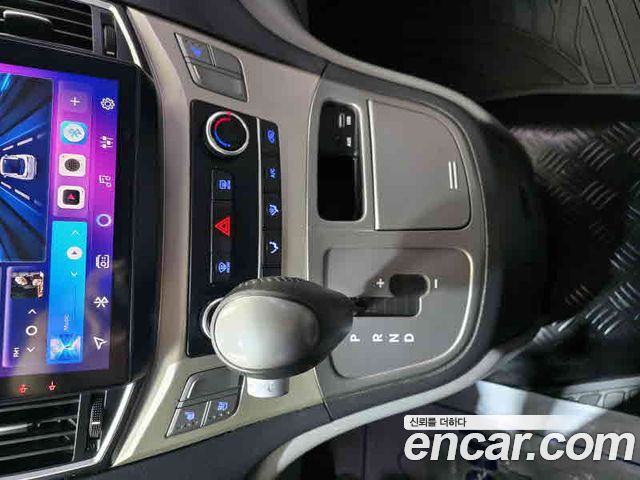 Hyundai Starex 2019 — photo 12