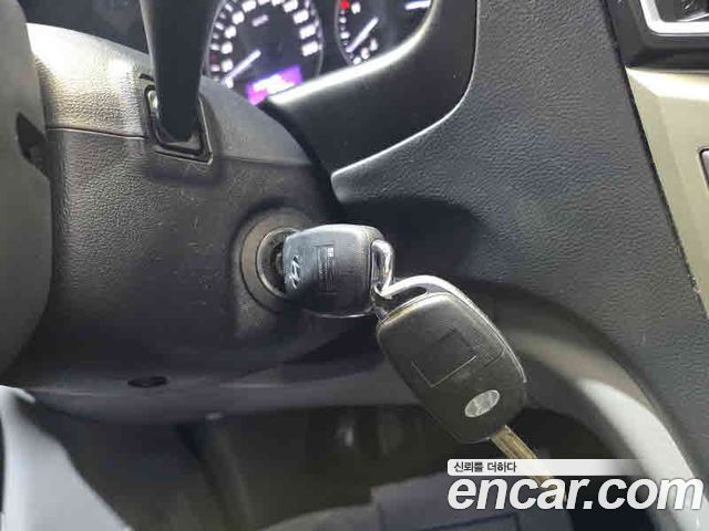Hyundai Starex 2019 — photo 13