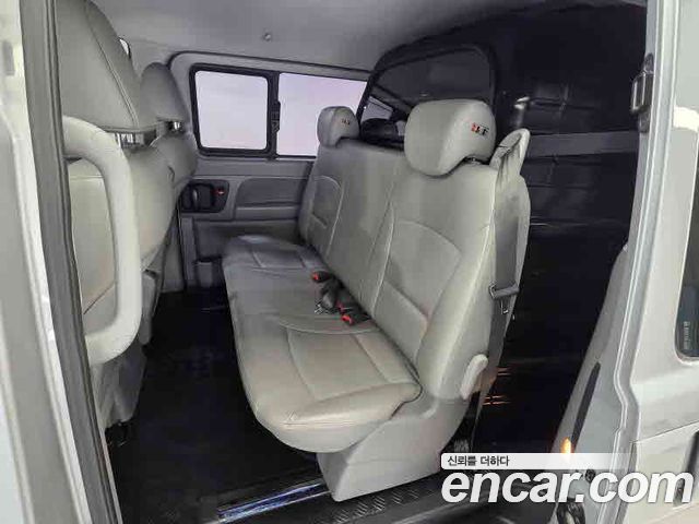 Hyundai Starex 2019 — photo 19