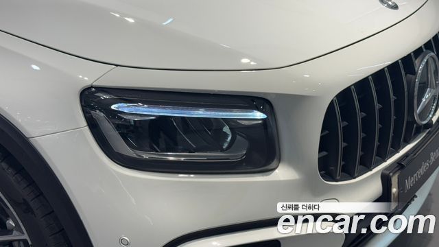 Mercedes-Benz GLB-Class 2025 — photo 3
