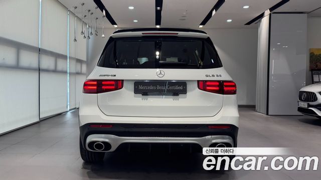 Mercedes-Benz GLB-Class 2025 — photo 8