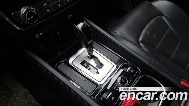KG Mobility Rexton 2018 — photo 12