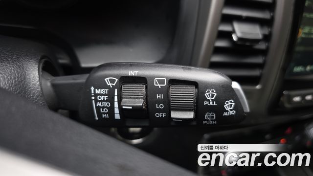 KG Mobility Rexton 2018 — photo 23