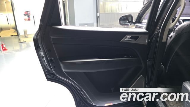 KG Mobility Rexton 2018 — photo 15